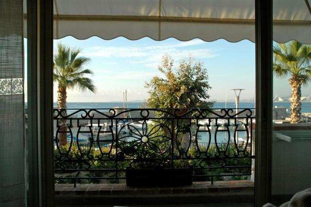 B&B La Locandiera กาญเนอ-ซูร์-แมร์ ภายนอก รูปภาพ